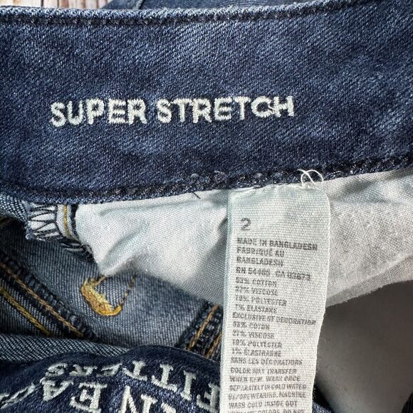 American Eagle SUPER STRETCH Size 2 Low Rise Jean Denim Cut Off Shorts 28x4.5 - Picture 9 of 10